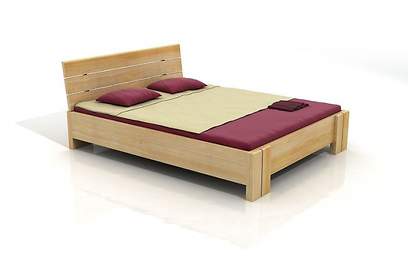 Łóżko z purpurowym materacem