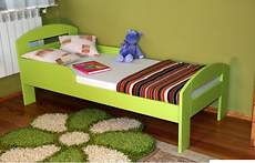 Torsten łóżko sosnowe dla dzieci 80x180, z materacem piankowym