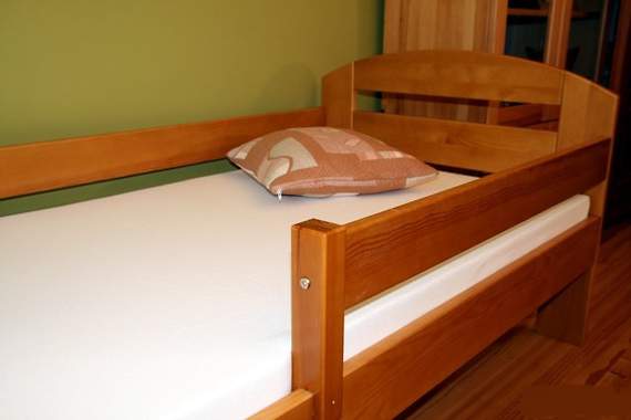 Kartuz łóżko sosnowe z szufladą dla dzieci 80x160, z materacem kokosowym i gryką
