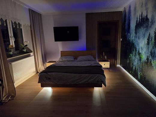 dębowe łoże lewitujące: BALLEGA_D, rozmiar 180x200 cm, z pojemnikiem na pościel i stelażem plus możliwy LED