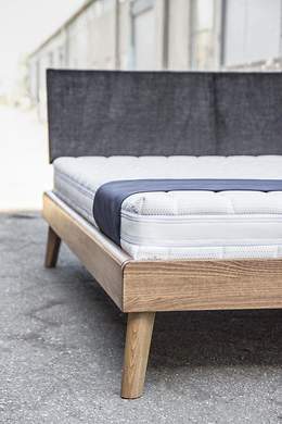 Lotar łoże zbudowane z litego drewna dębowego 140x200 cm, impregnacja szlachetnym woskiem