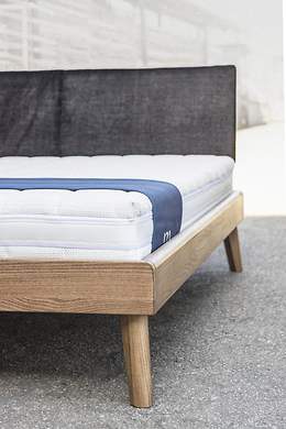 Lotar łoże zbudowane z litego drewna dębowego 160x200 cm, impregnacja szlachetnym woskiem